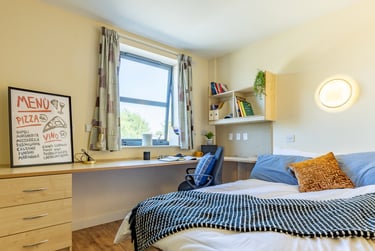 Silver En Suite at Europa, 190 Erskine Street, City Centre, Liverpool, L61AL - Image 9